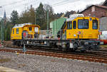 Das Gleisarbeitsfahrzeug „Hummel“ 746 014 (99 80 9110 014-4 D-DB), ein neues Plasser & Theurer GAF (MISS-Plattform) der DB Netz AG (Netz Instandhaltung) fhrt am 18.01.2022 von Betzdorf