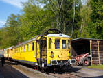 Der „Tunneligel“  712 001-7, ex DB Karlsruhe 6210, am 30.04.2017 im Eisenbahnmuseum Bochum-Dahlhausen.

Unter der Bezeichnung 712 001-7 setzte die Deutsche Bundesbahn von 1965 bis 1993 diesen Tunnelmesswagen ein, welcher wegen seines ch ...