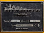 Fabrikschild der Plasser & Theurer Universalstopfmaschine UNIMAT 09-32/4S DYNAMIC   Alles wird gut! , Schweres Nebenfahrzeug Nr.