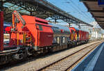 Der Tanklöschwagen Xans 99 85 9375 004-0  von dem Lösch- und Rettungszug (LRZ)  Lausanne  hier am 29.05.2012 im Bahnhof Lausanne.